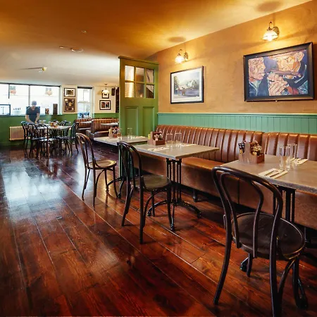 The Wyatt 3* Westport